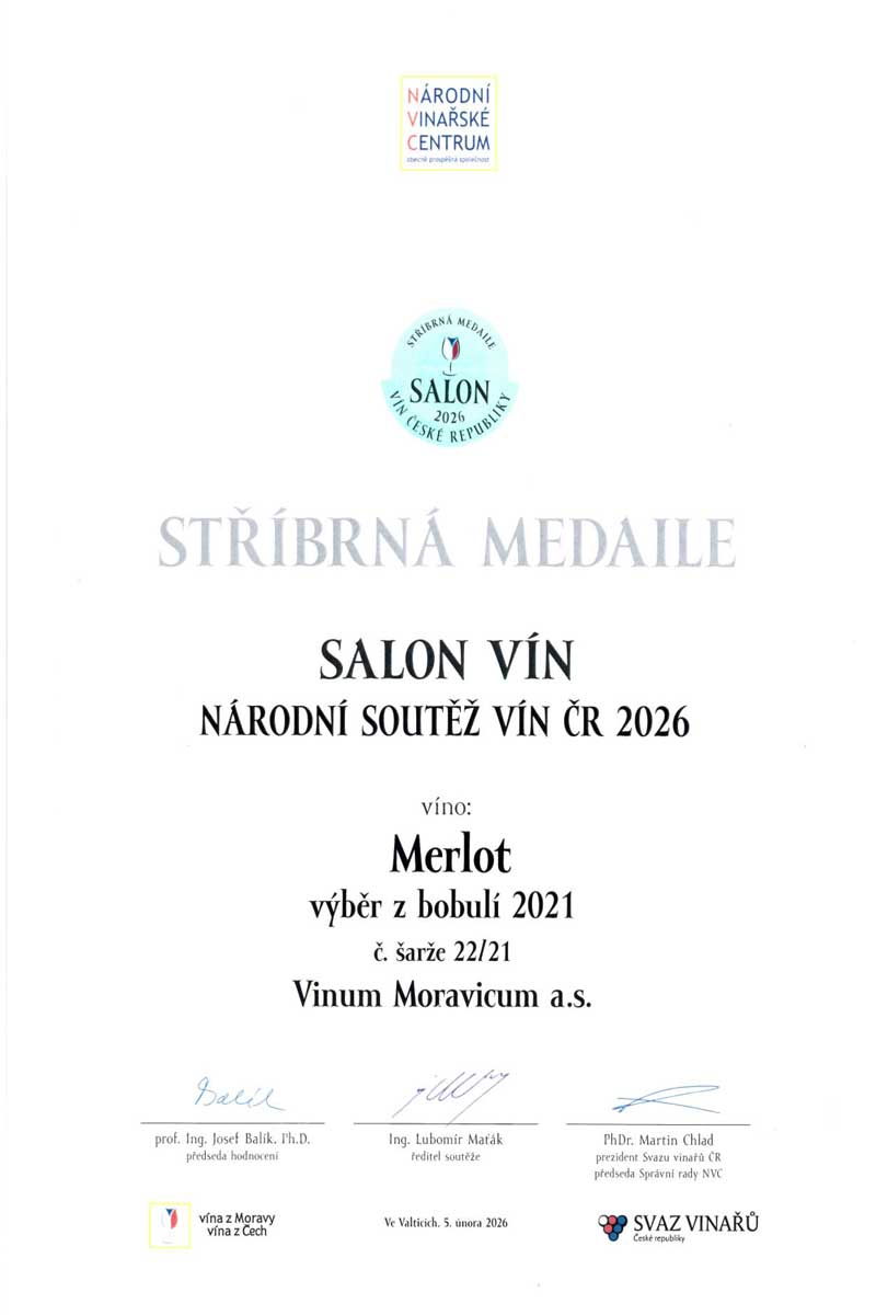 Merlot 2021, výběr z bobulí